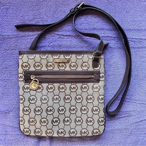 Michael Kors Logo Crossbody Messenger Bag Leather Trim and Strap 10”x10” EUC